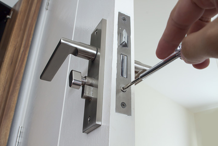 Our local locksmiths are able to repair and install door locks for properties in Westminster Abbey and the local area.